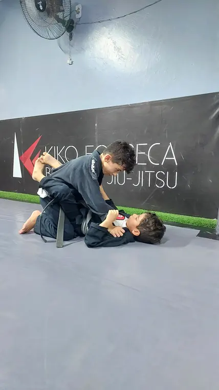 Treino de Brazilian Jiu-Jitsu na Kiko Fonseca BJJ — foto 18