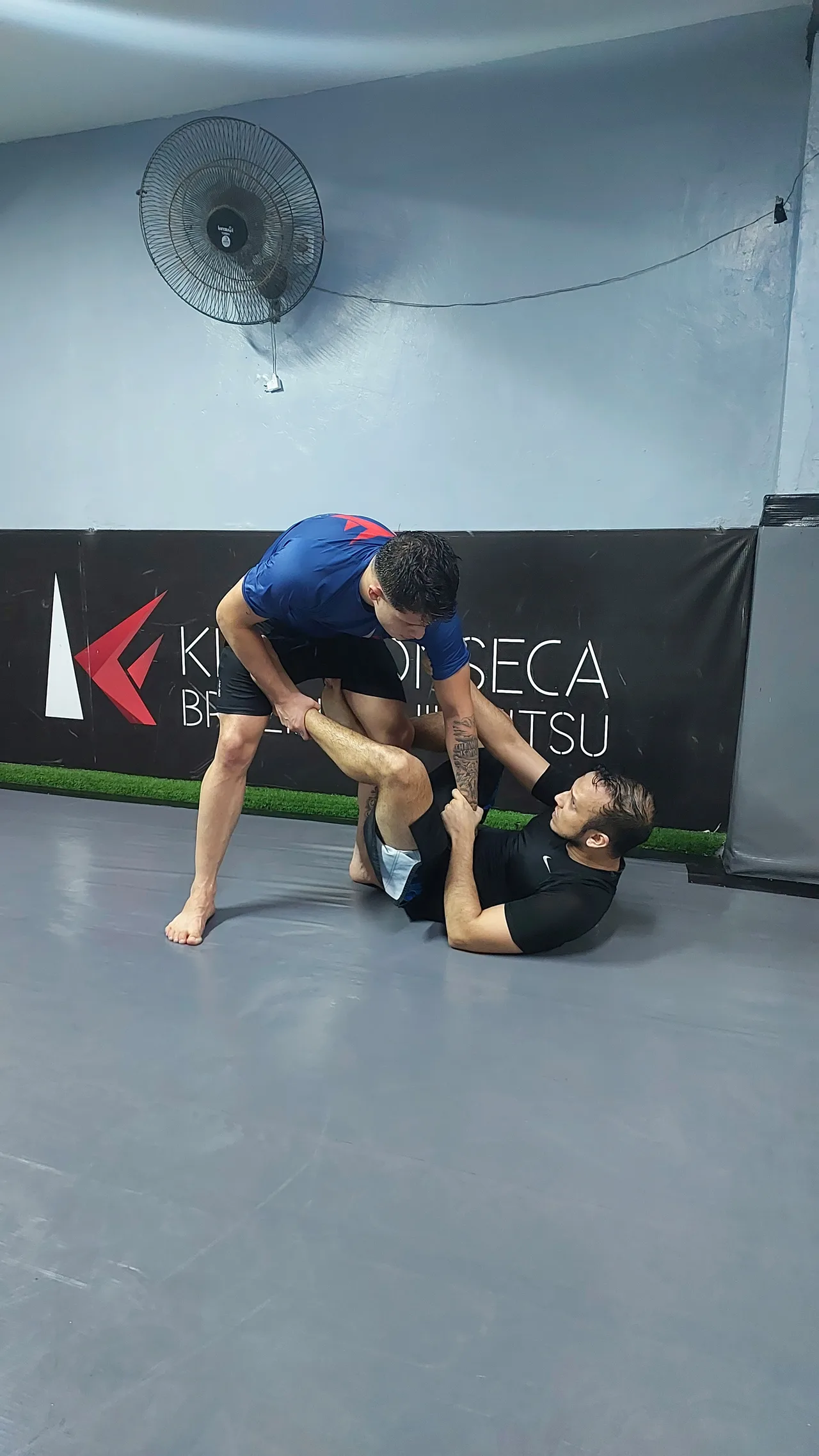 Alunos praticando posições de No Gi em Belém